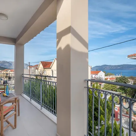 Apartament D' Angelo 3 Karavomylos